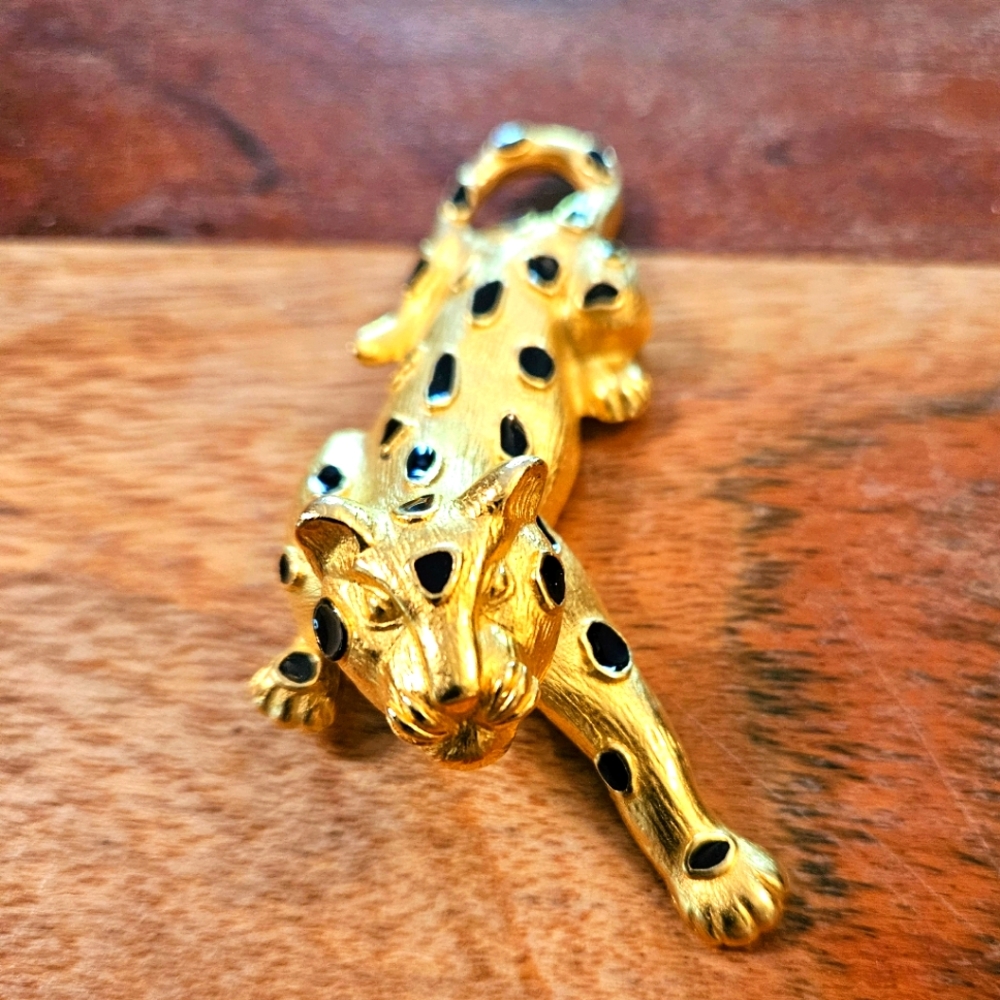 Vintage Trifari Signed Leopard Brooch